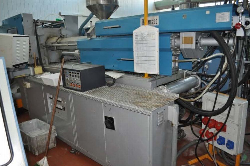 INJECTION MOULDING MACHINE – NO.15.0145